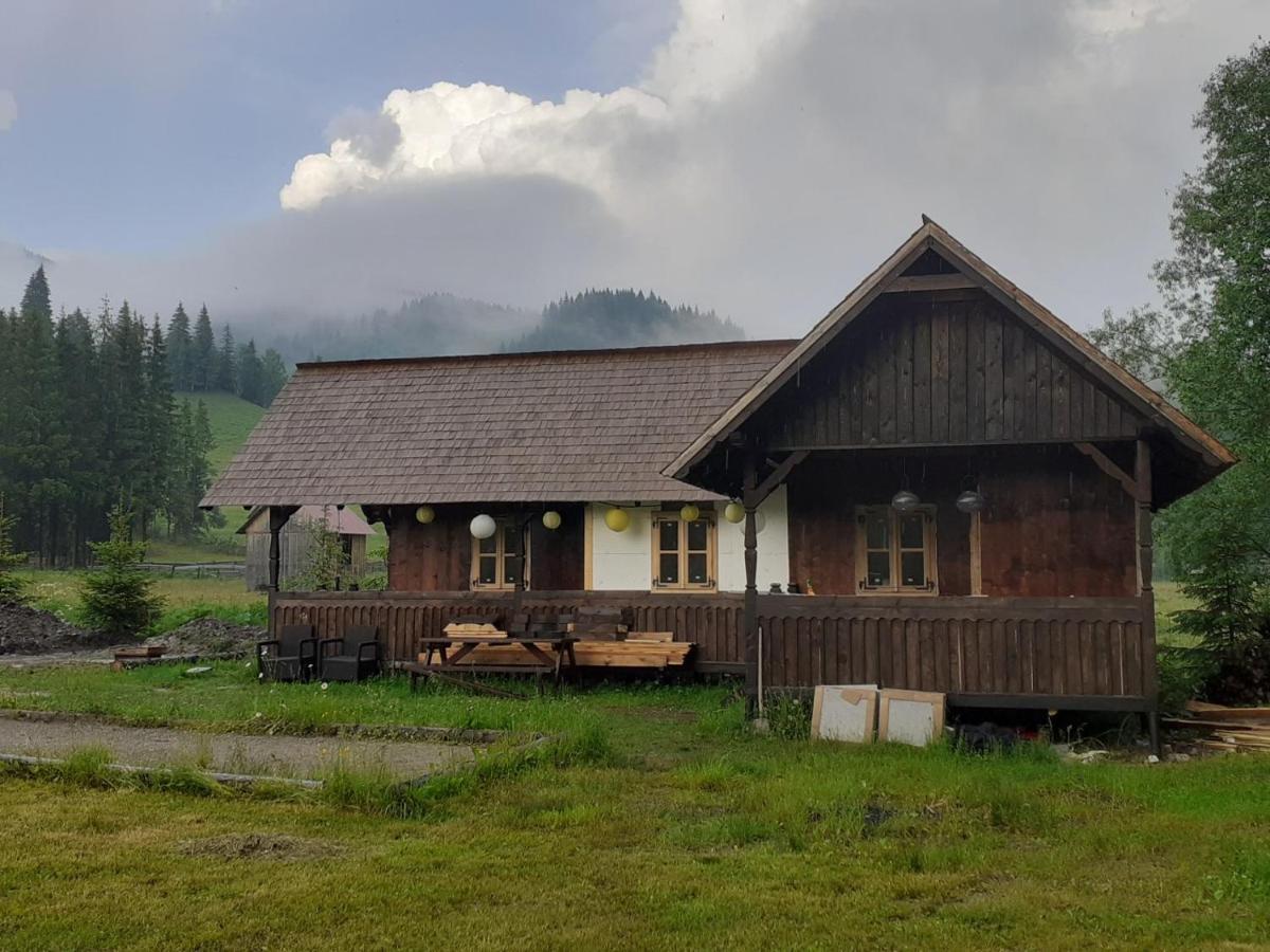 Hotel La Malu' Bistritei - Casutele Valea Stanii Extérieur photo
